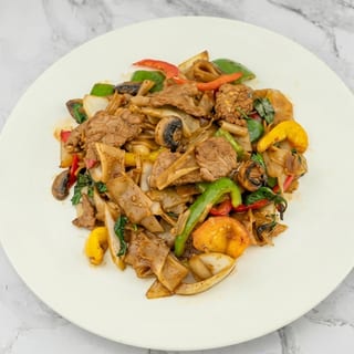 ST3 Pad Kee Mao (Drunken Noodles)